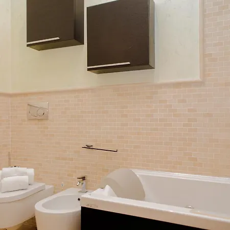 Porta Romana Elegant Flat *