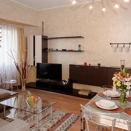 Porta Romana Elegant Flat
